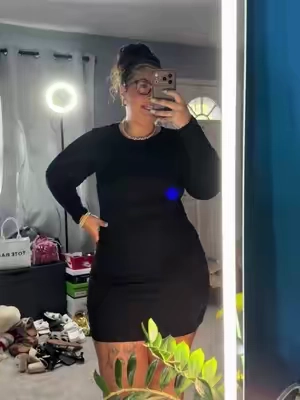 Black always does it 🖤 #minidress #anrabess #plussizefashion #womensfashion #wardrobeessential 