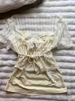 So chic and cute! 🕯️🦢 #chicaesthetic #falloutfits #whimsy #coquette #cleangirl romance Y2K layers clothes lace cute back to school bella swan outfits inspo fall outfits 