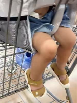 Este es el asientico para carritos de compra con el que mi hijo pasea toda la tienda sin querer que lo carguen o querer bajarse #paratiiiiiiiiiiiiiiiiiiiiiiiiiiiiiii #tiktokshopsummersale #tiktokshopcreatorpicks #shoppingcartseat #cartseat 