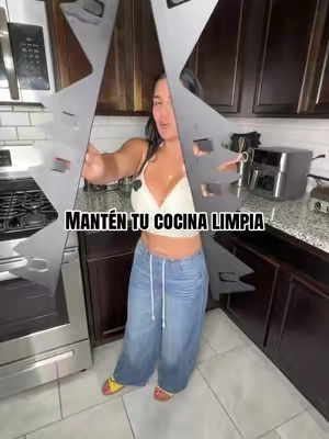 Sella la zona de cocción contra la grasa acumulada. Solo pega, cocina sin preocupaciones y limpia en segundos. #tiktokshopsummersale #KitchenGadgets #HomeHacks #KitchenProtection #TikTokMadeMeBuyIt
