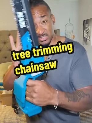 the mini tree trimming chainsaw that reaches up to 16 ft and has 2 4,000 lithium batteries. definitely will get the job done! #yardtools #treetrimmer #treetrimmingchainsaw #lightweightchainsaw #minichainsaw 