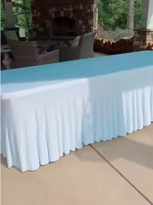 If you love to host you need these no iron tablecloths ✨ They are super affordable and come in so many colors! #tablecloths #hosting #tablecloth #partyplanning #tabledecor 
