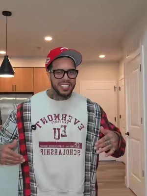 #flannel #crewneck #crewnecksweatshirt #mnml #streetwear 