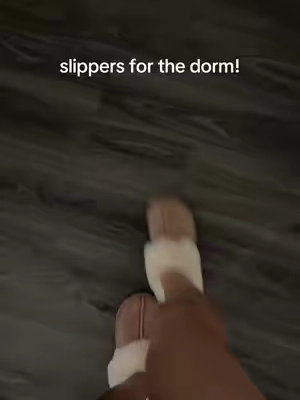 I hattteeee being barefoot #fuzzyslipper#uggs#suedeslippers#fallfashioninspo#dormessentials