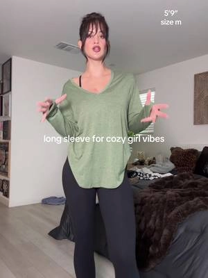 The perfect leggings top  #leggingsoutfit #vnecktops #longsleeve #falltops 