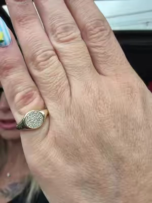 Everyone needs a pinky ring #pavoi #rings #goldjewelry #TikTokshopbacktoschool 
