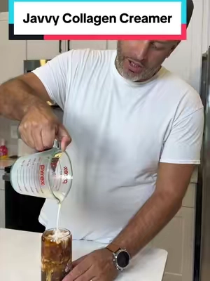 That sweet creamer collagen creamer tastes soo good! #javvy #javvycollagencreamer #collagen #collagencreamer #coffeedrinker 