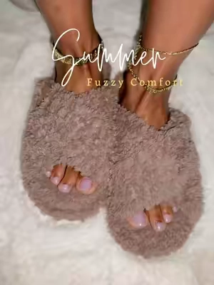 Soo COMFY. Loooove These. 😍😍🔥I wear size 6.5 i got the size 5-6 and it fits perfectly. I got my daughter these she wears 8.5 and got her size 9 and fits good. Slightly big but better than getting her size too small. 