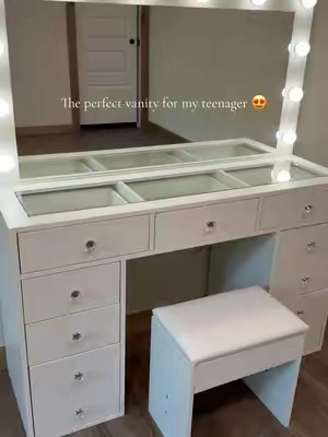 She loves it! She wanted the glass top so she had to make herself stay organized lol #makeupvanity #vanity 