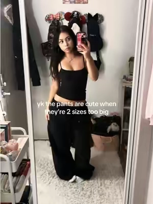 love an oversized sweatpant #relateable #trending #oversized #baggyoutfit #mensclothing 