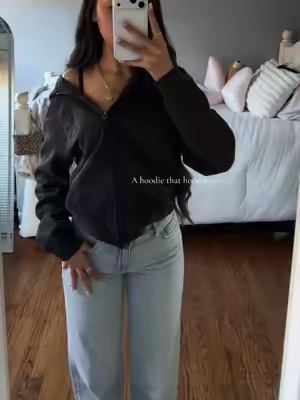 @Gap hoodies never disappoint! #hoodie #gap #gaphoodie #zipuphoodie 