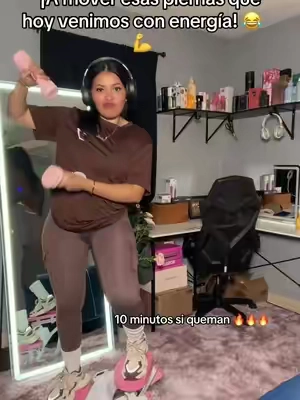 Hoy venimos con toda la energía 🔥💪 Un poquito de movimiento, buena música y a trabajar esas piernas y glúteos desde casa. 🍑✨ #MERACH #PiernasYGluteos #EjercicioEnCasa #RutinaEnCasa #MotivacionFitness