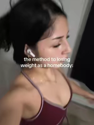 25-30 mins on the walking pad everyday AT HOME 😍😍😩 #fypシ #relatabl #homebody #athomeworkout #fitnessjourney 