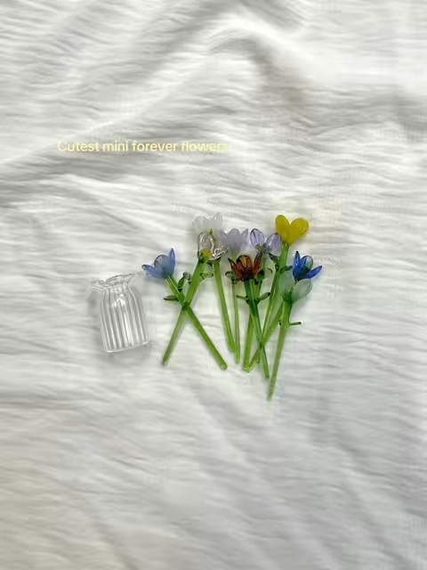#foreverflowers #glassflowers #deskdecor #giftforher 
