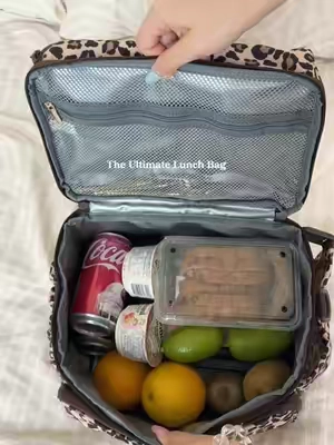 Wide opening lets you see and grab everything at a glance. Packing lunch has never been easier. 👀#backtoschool #TikTokshopbacktoschool #lovevook #lunchbag #workbag 
