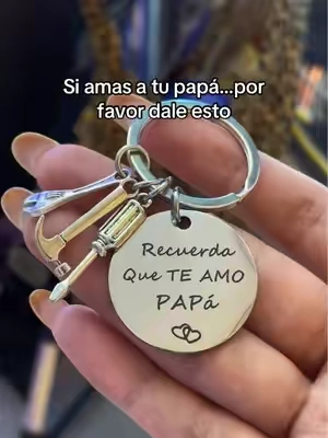 Los papás no siempre escuchan "te amo" lo suficiente. Este llavero es ese pequeño recordatorio que puede hacer que sonría primero... y luego llore en secreto.#regaloparael #detalleparapapa#papafeliz #giftfordad #viral