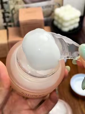 Korean cream with collagen, niacinamide, and deep hydration. #tiktokshop #fyp #beauty #makeup 