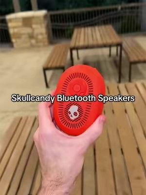 Skullcandy Session 360 and Skullcandy Session 540 Bluetooth speakers. 