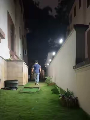 ⚡️⚡️Why pay more? Get this solar light at cost price 🔥#outdoorlighting #solarlights #motionsensor #outdoorlights #light 