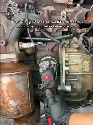¿Cansado de pelear con filtros de aceite pegados? Esta llave ajustable agarra fuerte sin resbalar y hace los cambios de aceite mucho más fáciles.oil filter wrench, oil filter removal tool, mechanic tools, car repair tools, DIY auto maintenance#DealsForYouDays #SummerVibes #CarTools #DIYMechanic #GarageTools