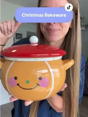 Christmas baking just got SO much cuter 🎄❤️ Straight from the oven to the holiday table! ✨ @QVC, Inc #ChristmasKitchen #ChristmasBaking #HolidayHosting #ChristmasDecor #HolidayKitchen