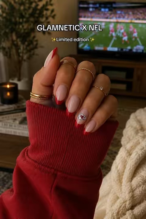 🏈💅 These Glamnetic x Fanatics press-on nails are such a cute way to rep your favorite team without committing to a full nail appointment. Which team are you picking? 👀 #Glamnetic #GlamneticNails #Fanatics #NFLNails #PressOnNails  