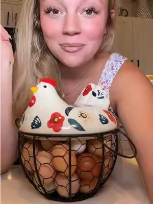 Farmhouse chicken egg basket - ceramic egg basket - fresh egg basket / chicken egg basket #TikTokshopcreatorpicks 