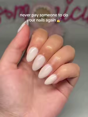 cool girls are doing thier own nails in 2026 💅 @AILLSA  #diynails #gelxnails #diynailkit #gelxnailkit #gelxtutorial 