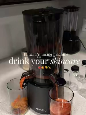 drink your skincare🍓🍊🥭🍍😍✨ i love this juicing machine! #foryoupage #juicing #juicingrecipes #juicingmachine #girlinher20s 