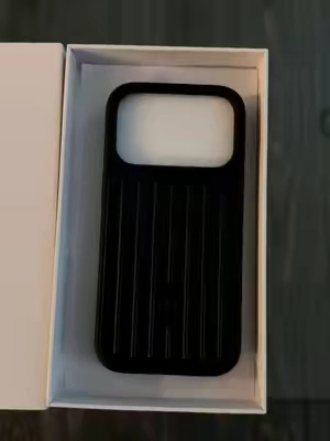 too clean 🦇 #fyp #iphone17 #phonecase #luxury #viral 