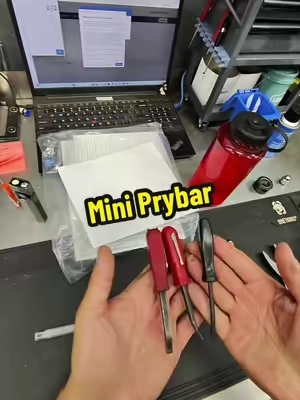 Now you can have a pry bar on you at all times 😎  #mightybar #prybar #edc #everydaycarey #tooltok 
