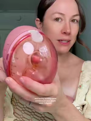 Nobody will know you’re pumping 🙈 @Momcozy Official #momcozy #momcozybreastpump #increasemilksupply #exclusivelypumping #pumpingmom 
