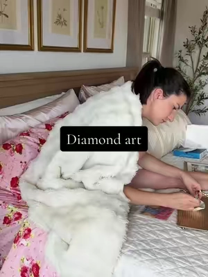 it’s actually a proven form of self care/ meditation! 🤍🤍🤍 #diamondart #crafting #SelfCare #StressRelief  #meditation 