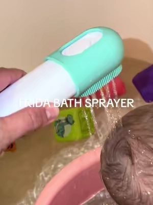 stress free bath time starts now! 🛁  #babyessentials #controltheflowbathsprayer #fridababy #bathtime #babybath 