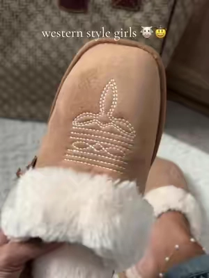 Need 15 pairs rn 😍 #cowgirl #westernstyle #cowgirlslippers #slippers #TikTokshopbacktoschool 