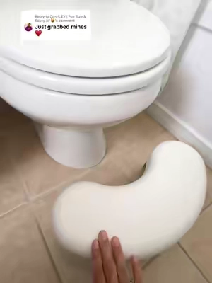 Replying to @ᗩᔕᕼᒪEY | Fun Size & Sassy AF😻 they restocked more colors! #toiletstool #ergonomics #bathroomupgrade #homeessentials #TikTokshopbacktoschool 
