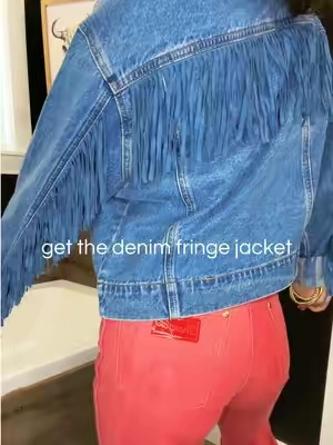 Fringe is trending & you need this denim jacket immediately!#westernootd #westernfashion #westernstyle #fringejacket #denimfringe 