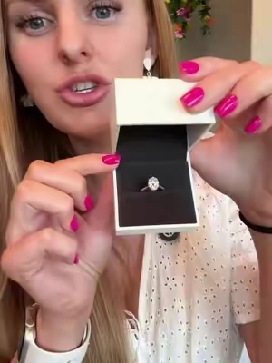 No one would have any idea that it’s not a real diamond #travelrings #vacationring 