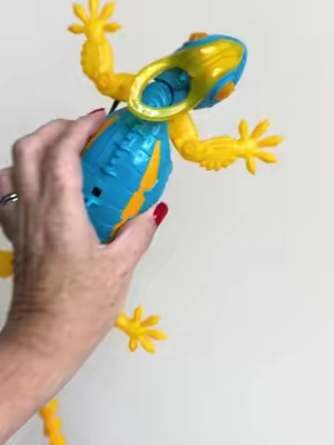 This Hex Bots RC Chameleon crawls on walls AND floors and lights up while it moves! 🦎✨ Such a fun remote control toy for kids who love interactive toys, reptiles, and anything that climbs. #HexBots #RCToys #tiktokshopcreatorpicks  #TikTokshopbacktoschool  #toyideas 
