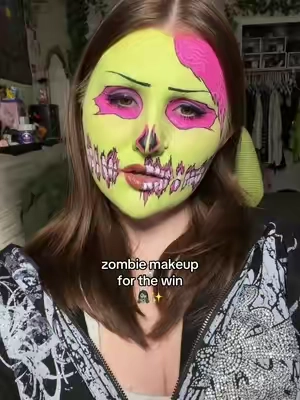 Attempted Zomibe makeup again it turned out SO GOOD 😭😭✨ 
