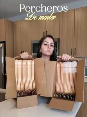 Percheros de madera #percheros #ganchosderopa #Home #gadgets 
