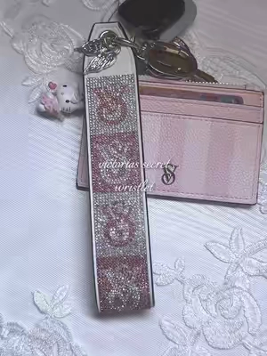 Victorias Secret is on tik tok shop noww #victoriassecret #wristlet #victoriassecretpink #keychain #girlyessentials 