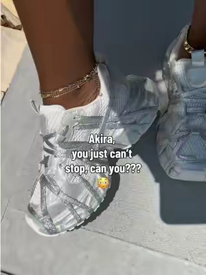 @AKIRA #TikTokshopbacktoschool #backtoschoolshoes #akira #azaleawang #tiktokshoplabordaysale 