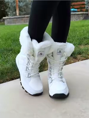 Cold feet aren’t invited this winter ❄️🥶 #HOBIBEAR #WinterSnowBoots #SnowBoots #WinterBoots #ColdWeatherShoes