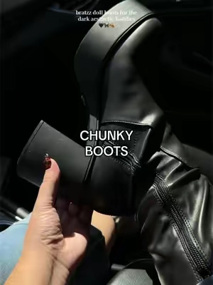 Don't wait until they're sold out ✨#chunkyboots #darkaesthetic #fallshoes #fallfashion #tiktokshopcreatorpicks 
