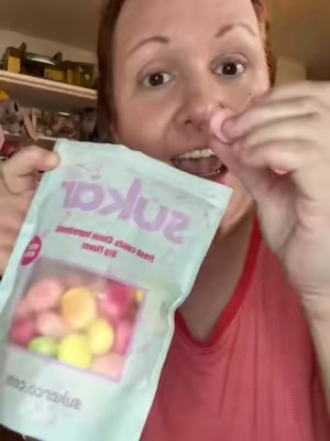 Okay, these might be the prettiest candies in the candy bowl! 😍🍬 Sukar Happy Chews combine fruity flavors with a soft and chewy toffee texture for an easy grab-and-go treat. Great for sharing, gifting or keeping your own candy stash stocked! #Sukar #FruitFlavoredCandy #ChewyToffee #SweetTreats #TikTokShopCandy 