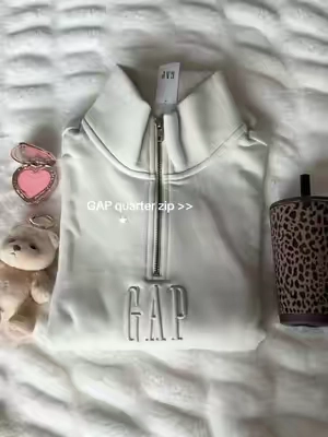 fall essential 🤍🧸 #gap #quarterzip #sweaterweather #outfitinspo #autumnfashion 