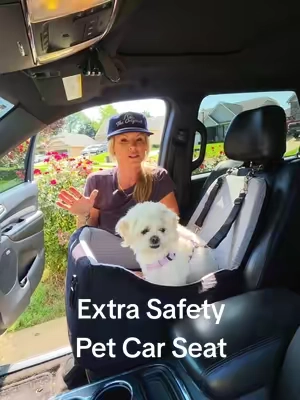 This @PETSFIT_Official pet car seat is designed with ultimate safety in mind! It Buckles in with your seatbelt plus extra buckles as well! There are dual leash buckles so you can ride with more than one pet and it is all thick memory foam for extreme comfort! #tiktokshopcreatorpicks #petsfit #carseat #safetyseat @PETSFIT 
