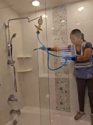 Regadera, Rinseroo JUMBO Shower Hose para facilitar la limpieza de los baños  #housekeeping #limpieza #cleaningtiktok #cleaninghacks #cleaning 