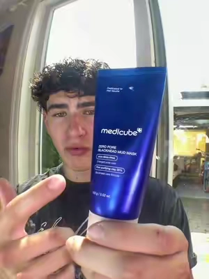 #cloggedpores #blackheadmask #medicubeskincare 